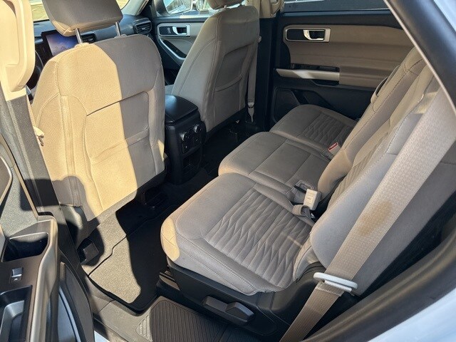2021 Ford Explorer XLT photo 4