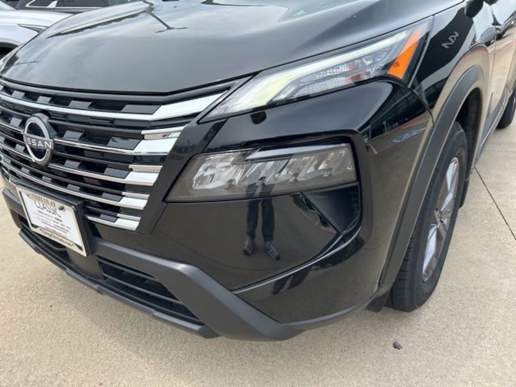 Used 2024 Nissan Rogue S SUV