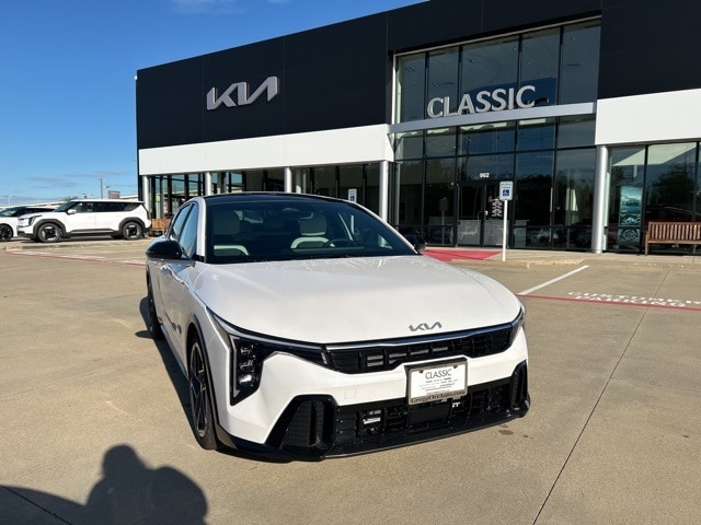 2025 Kia K4 GT-Line's photo