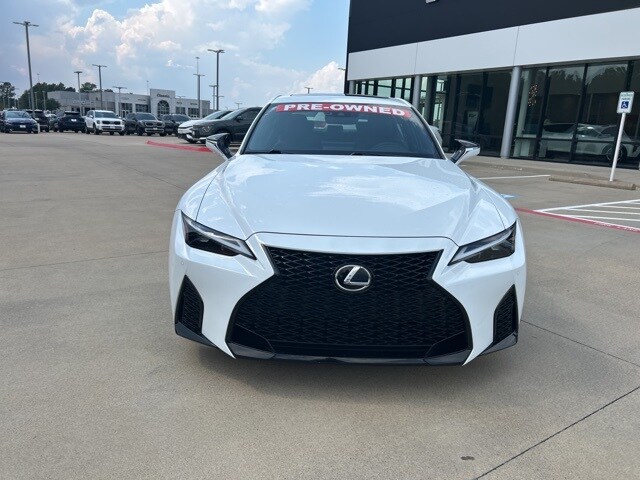 2024 Lexus IS 350 F SPORT photo 2