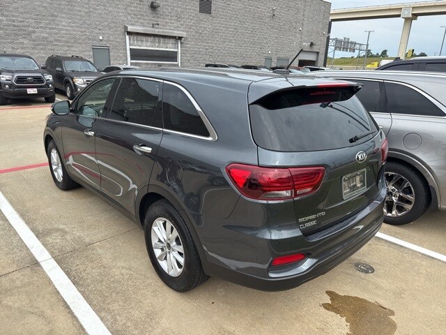2020 Kia Sorento LX photo 3