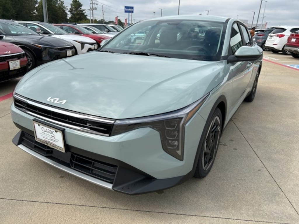New 2025 Kia K4 EX Sedan