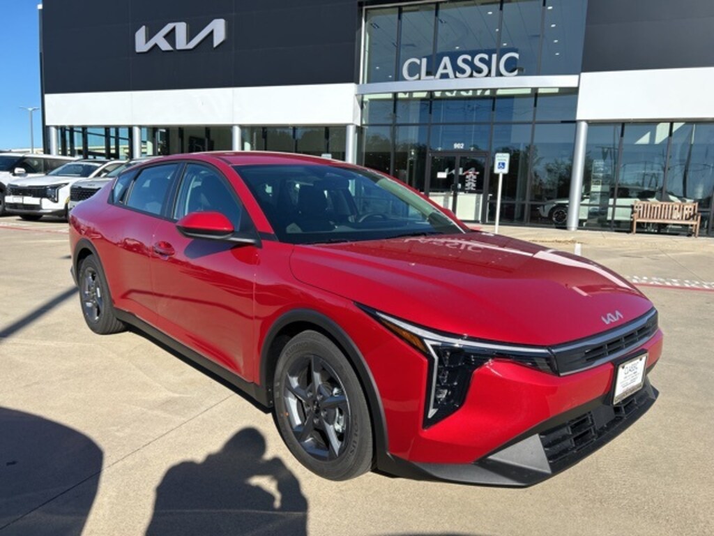 New 2025 Kia K4 LXS Sedan