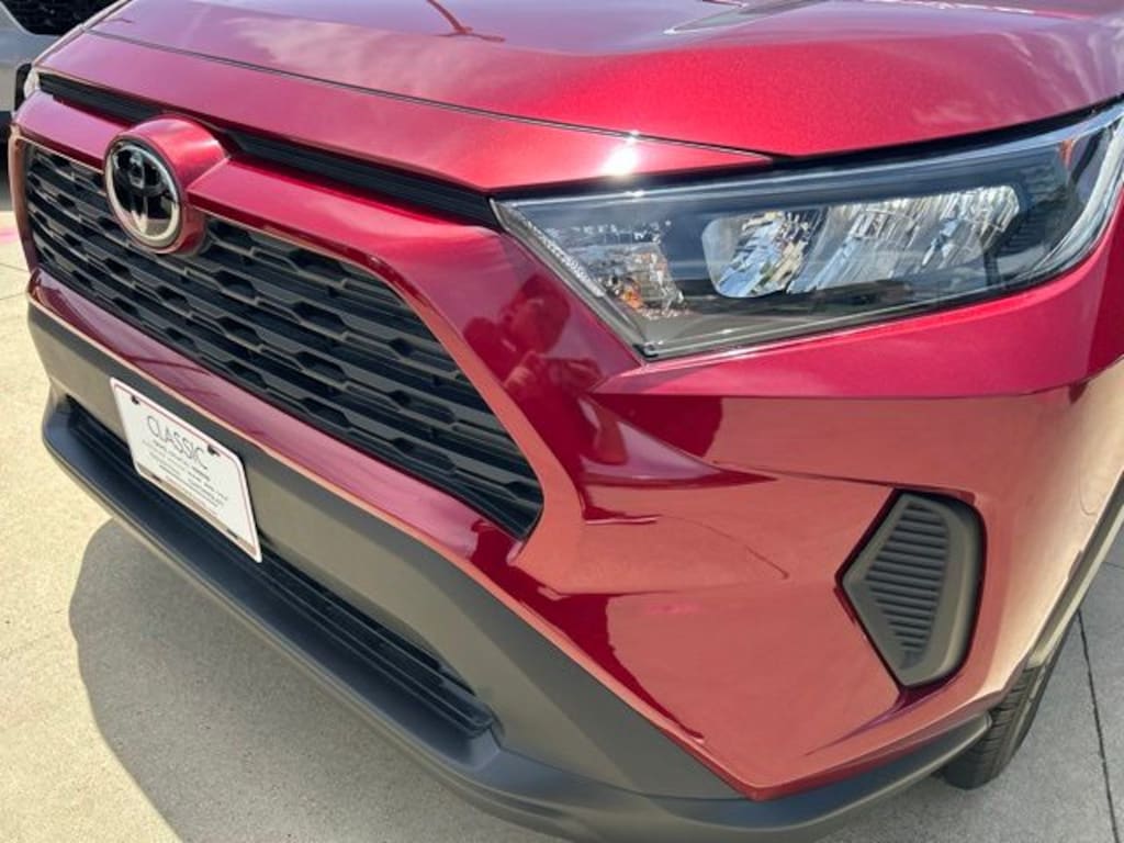 Used 2021 Toyota RAV4 LE SUV