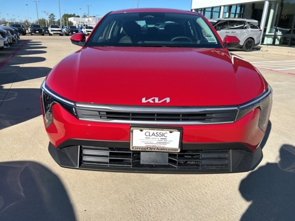 New 2025 Kia K4 LXS Sedan