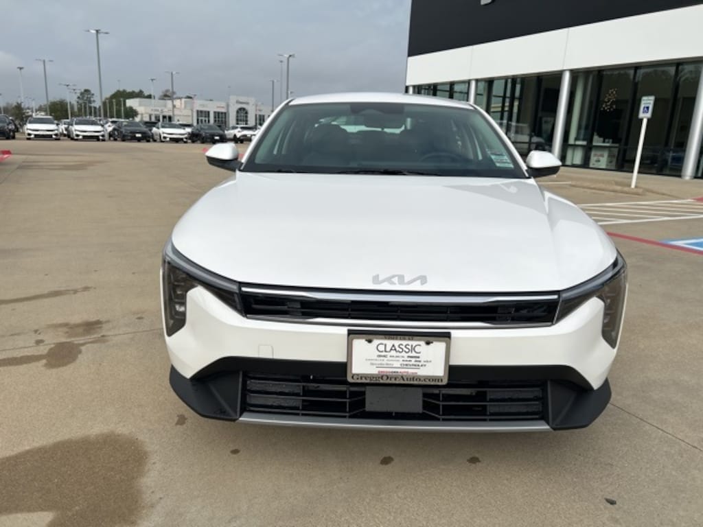 New 2025 Kia K4 EX Sedan