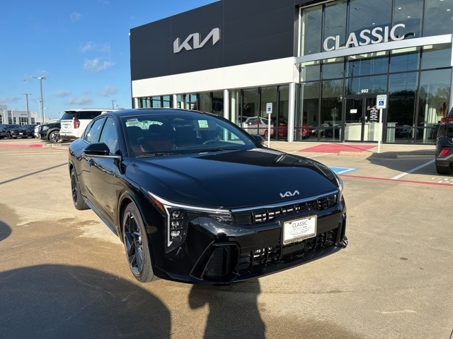 2025 Kia K4 GT-Line's photo