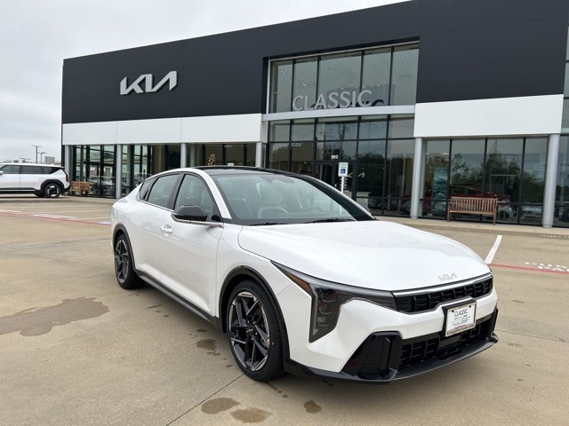 2025 Kia K4 GT-Line's photo