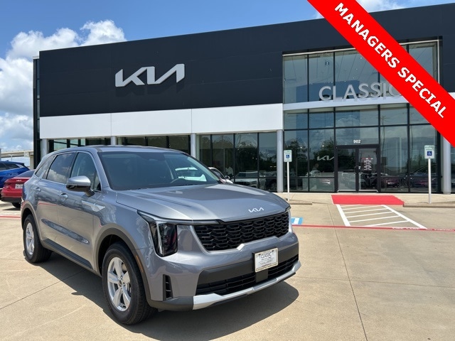 2025 Kia Sorento LX's photo