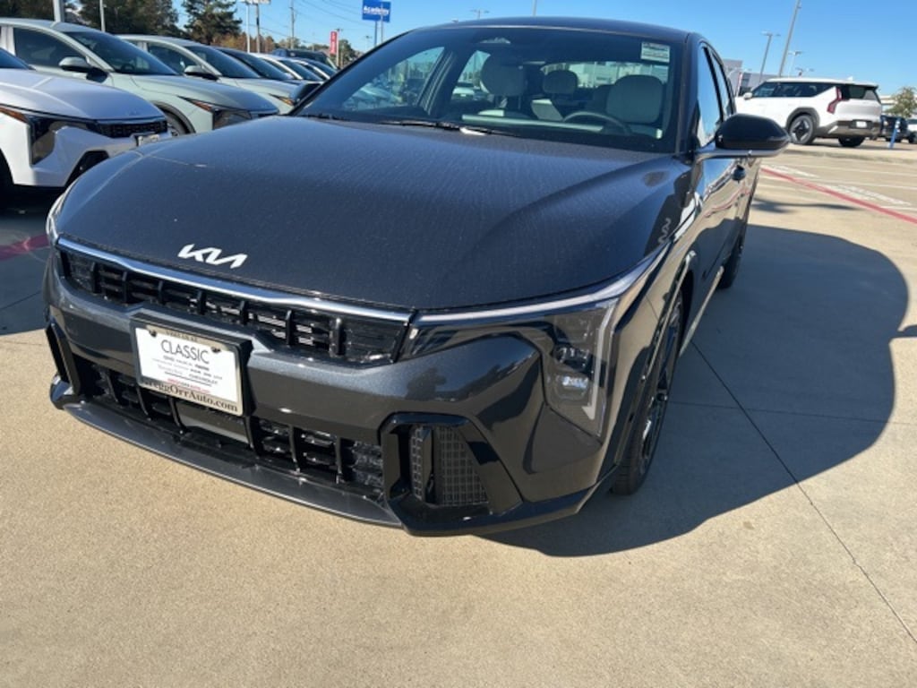 New 2025 Kia K4 GT-Line Sedan