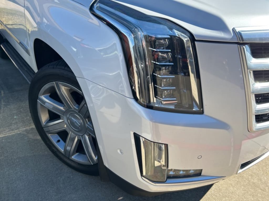 Used 2019 CADILLAC Escalade Luxury SUV