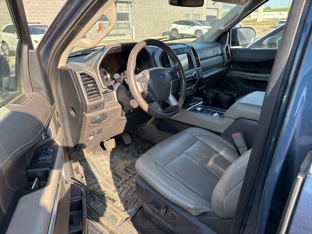 2018 Ford Expedition XLT photo 2