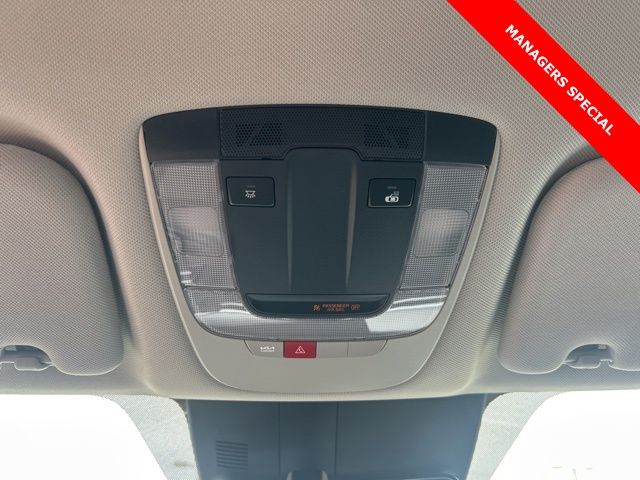 2025 Kia Sorento LX - Photo 19