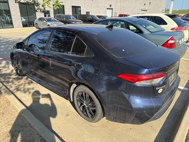 2020 Toyota Corolla LE photo 3