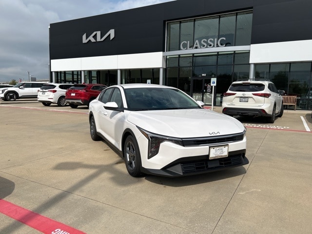 2025 Kia K4 LXS's photo