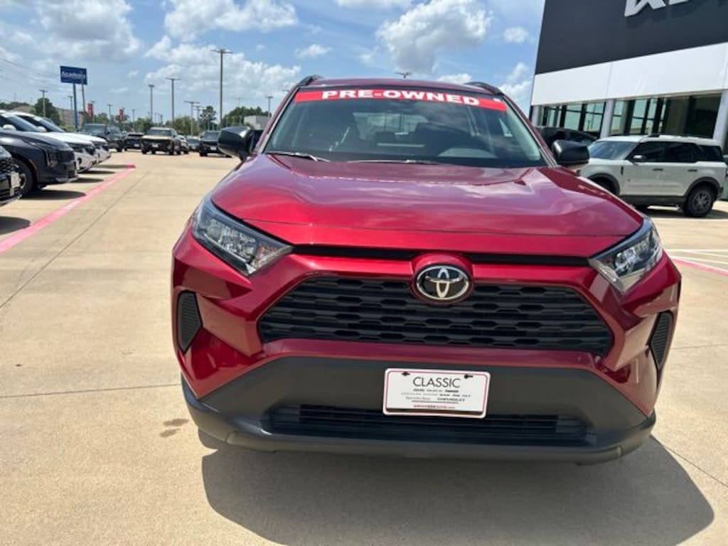 Used 2021 Toyota RAV4 LE SUV