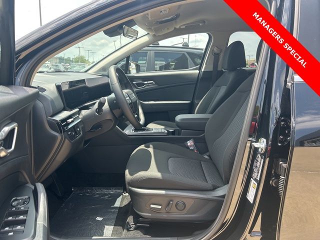 2026 Kia Sportage LX - Photo 11