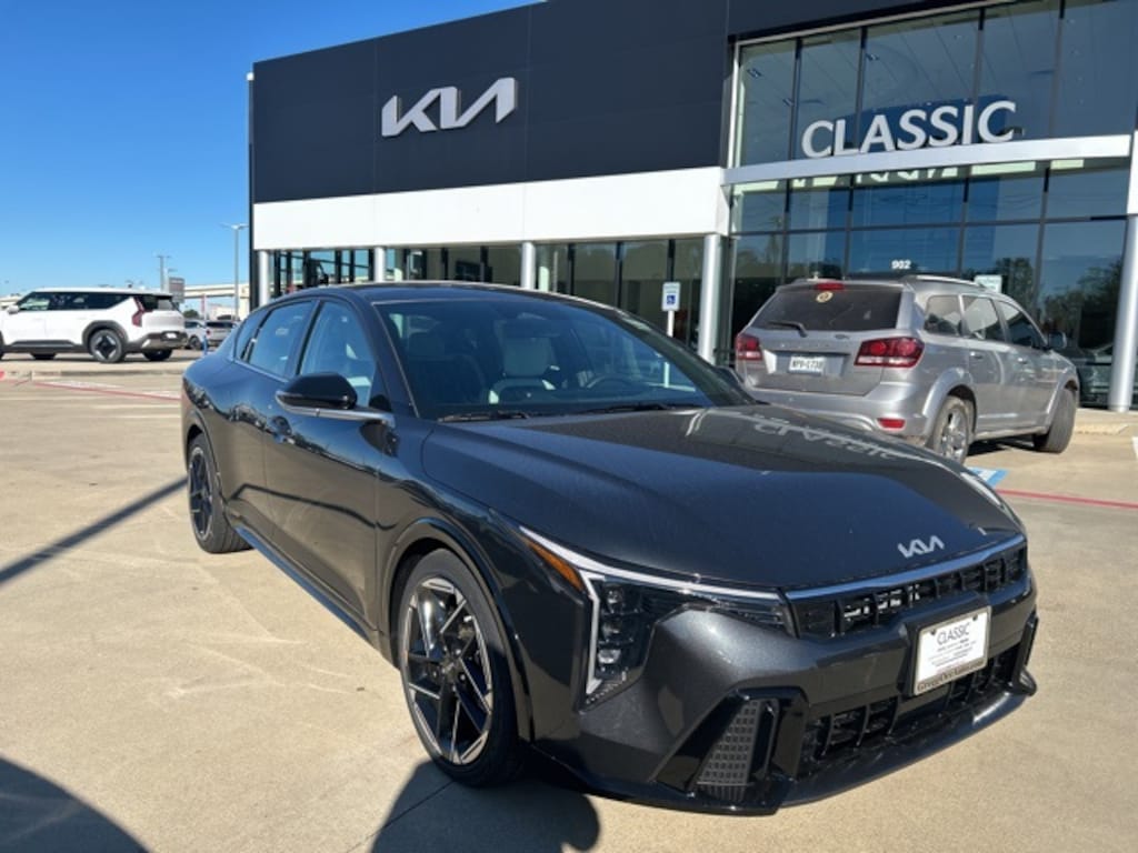 New 2025 Kia K4 GT-Line Sedan