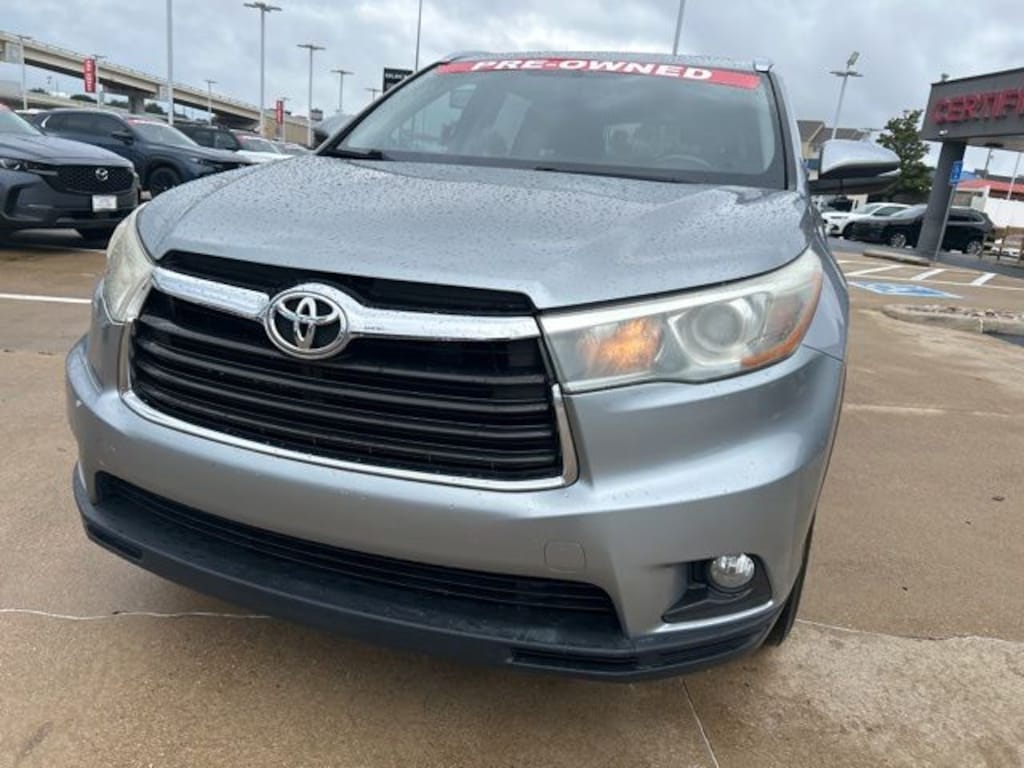 Used 2016 Toyota Highlander XLE V6 SUV
