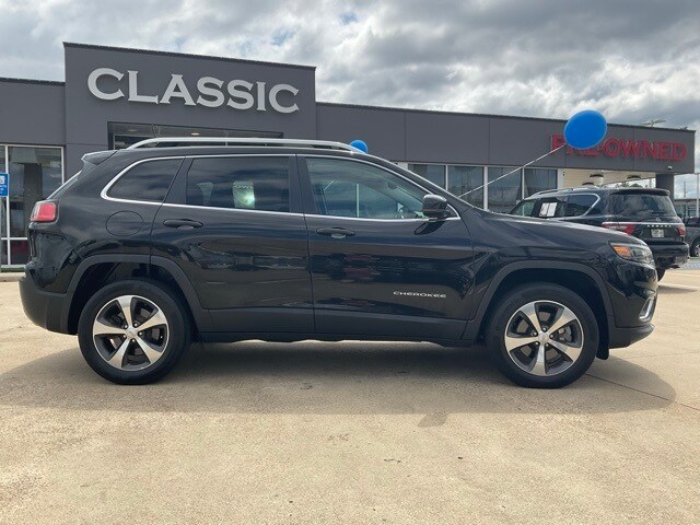 Used 2019 Jeep Cherokee Limited with VIN 1C4PJMDX5KD359608 for sale in Texarkana, TX