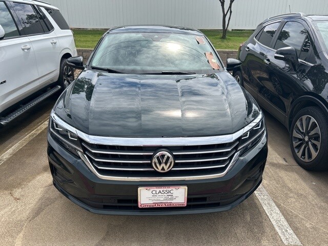 Used 2022 Volkswagen Passat Limited Edition with VIN 1VWBA7A33NC004747 for sale in Texarkana, TX