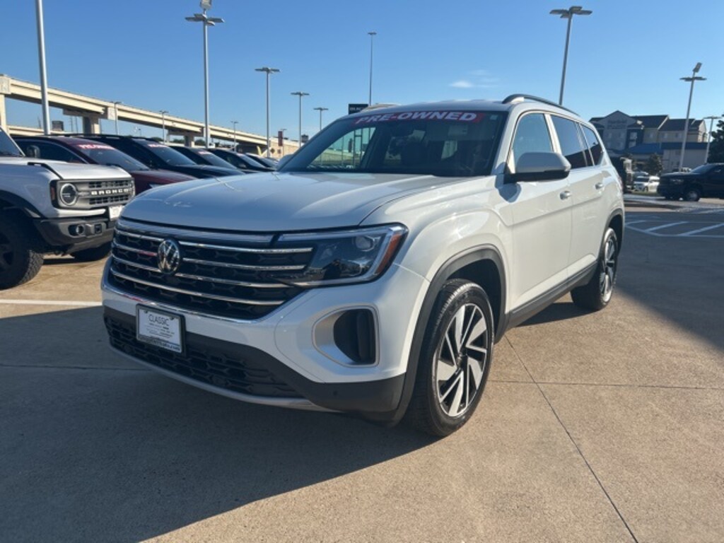 Used 2024 Volkswagen Atlas 2.0T SE w/Technology SUV