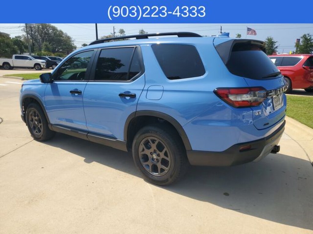Used 2025 Honda Pilot TrailSport SUV