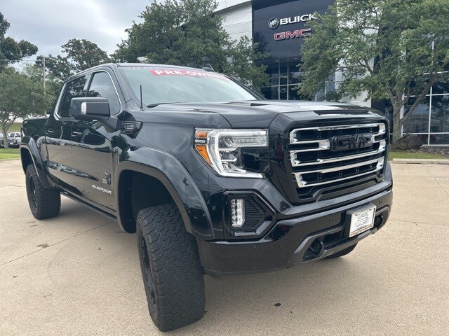 Used 2021 GMC Sierra 1500 SLT with VIN 1GTU9DET5MZ111145 for sale in Texarkana, TX