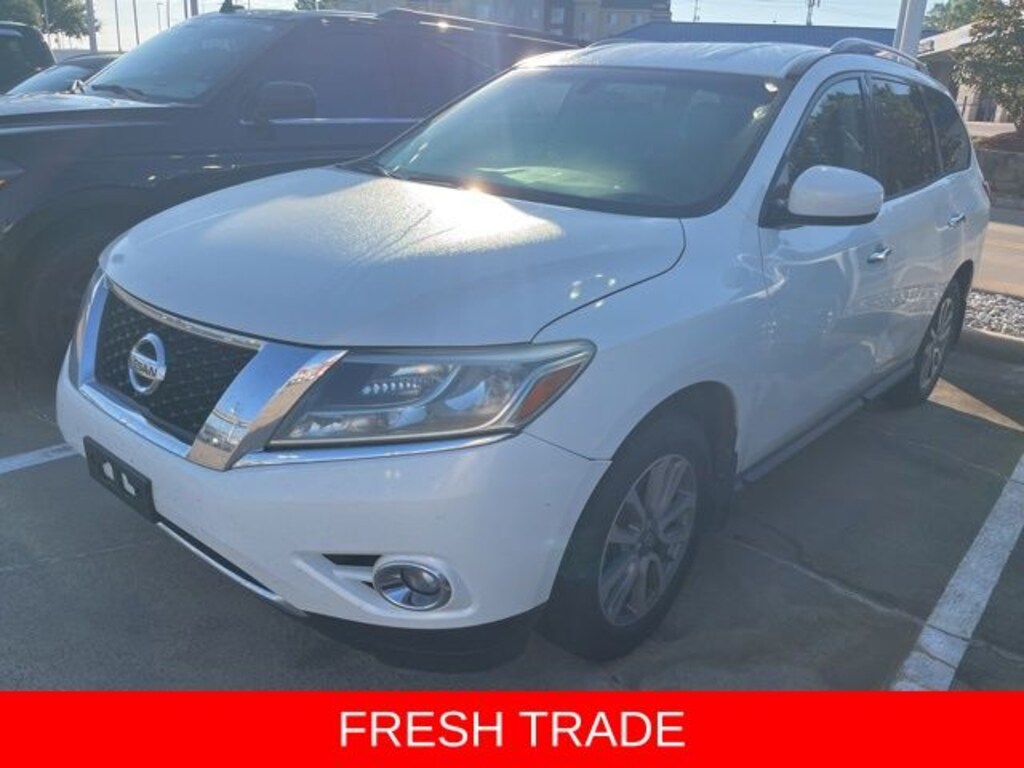 Used 2014 Nissan Pathfinder SV SUV