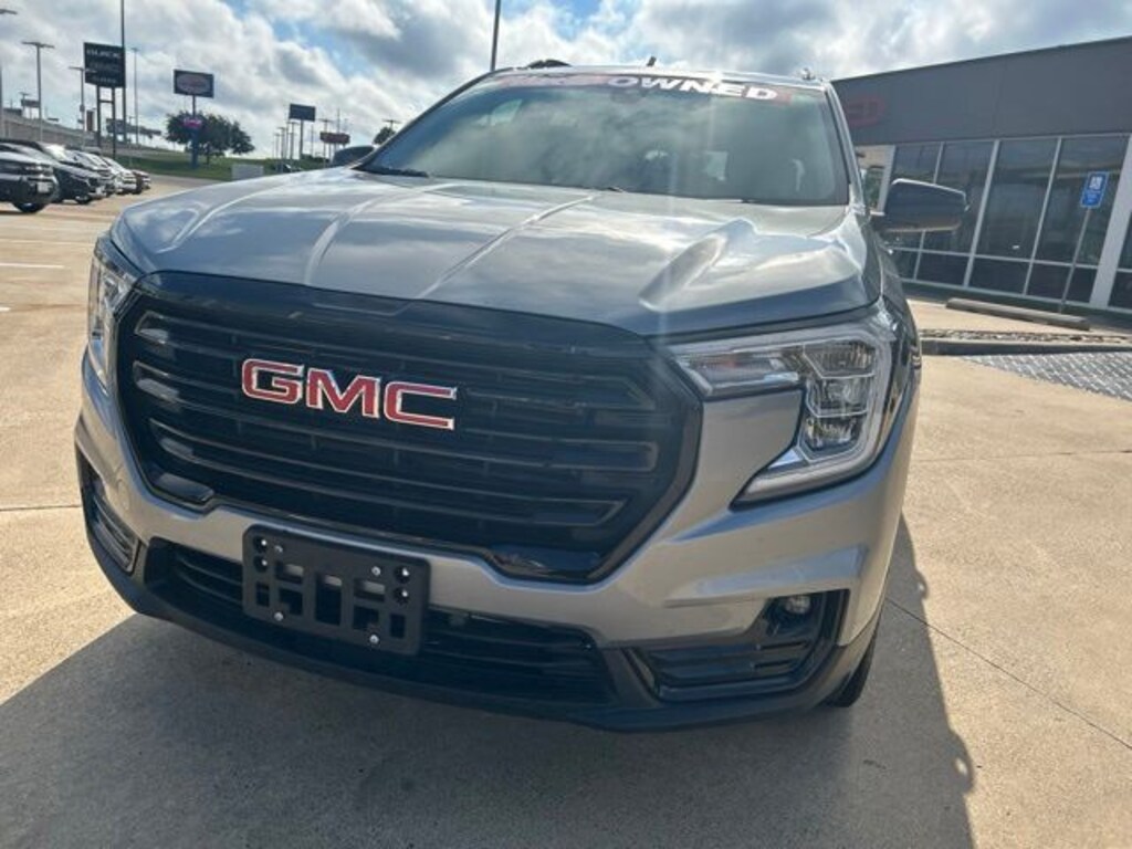Used 2024 GMC Terrain SLT SUV