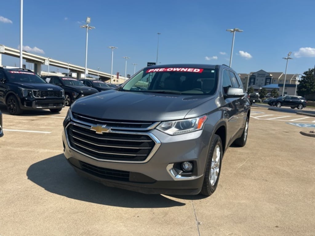 Used 2021 Chevrolet Traverse LT SUV