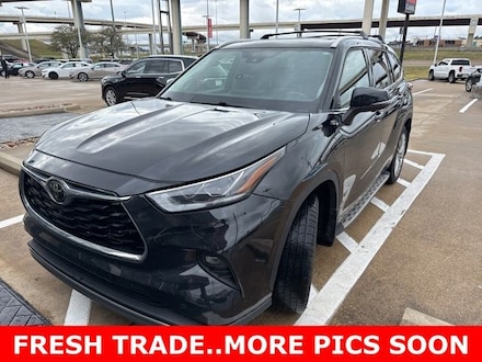 2023 Toyota Highlander Platinum SUV