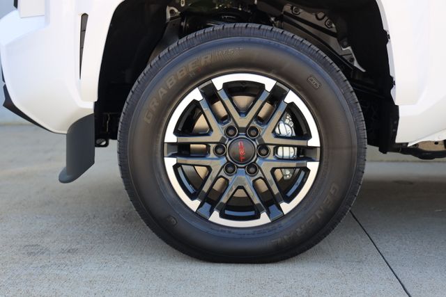 2026 Toyota Tacoma TRD Sport - Photo 9