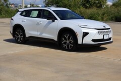 New 2025 Toyota Crown Signia XLE XLE near League City, TX