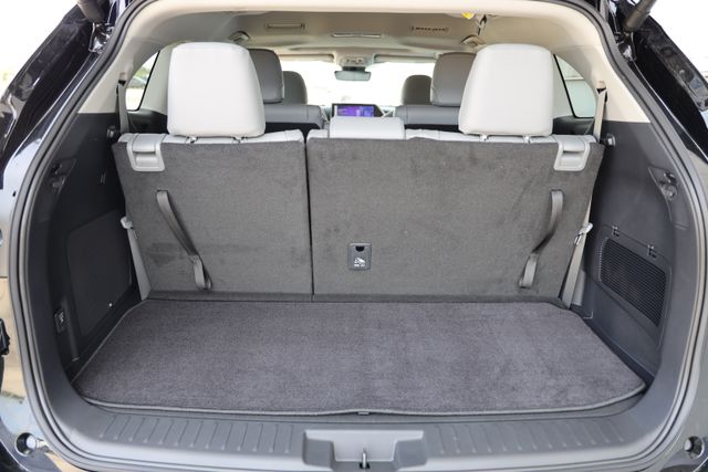 2026 Toyota Highlander Limited - Photo 11