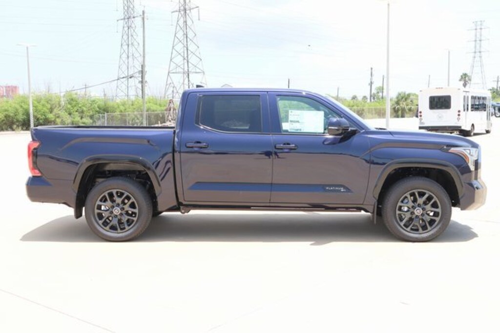 New 2024 Toyota Tundra Platinum For Sale in Galveston, TX VIN