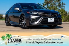 Used 2022 Toyota Camry SE Sedan near League City, TX