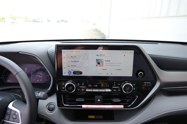 2026 Toyota Highlander Limited - Photo 20