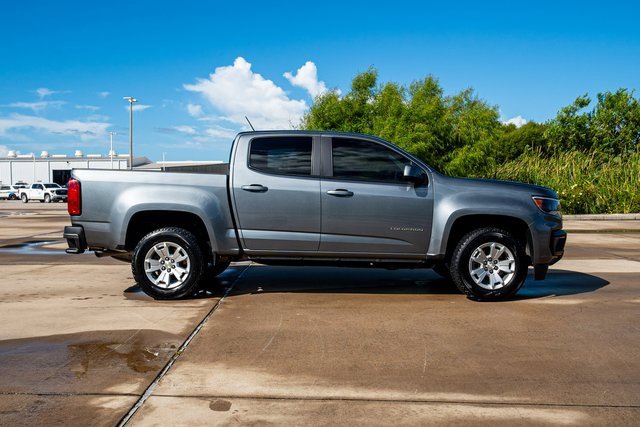 2022 Chevrolet Colorado LT photo 2