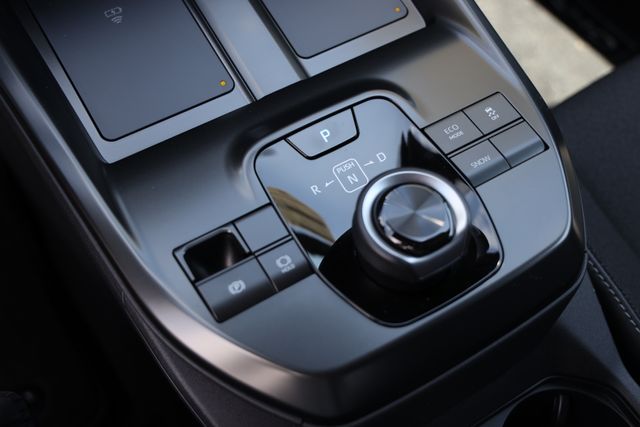 2026 Toyota C-HR SE - Photo 22
