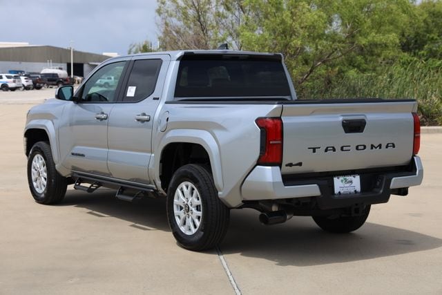 2026 Toyota Tacoma SR5 - Photo 6