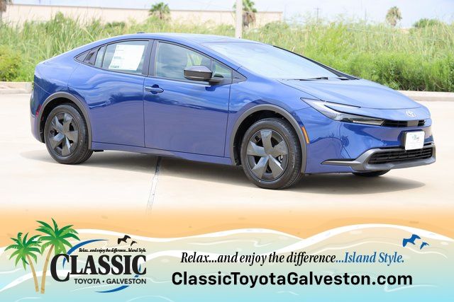 2026 Toyota Prius LE FWD's photo