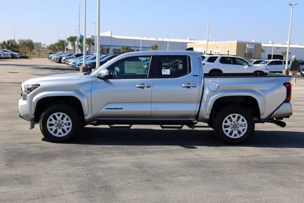 New 2026 Toyota Tacoma SR5 4X4 DOUBLE CAB