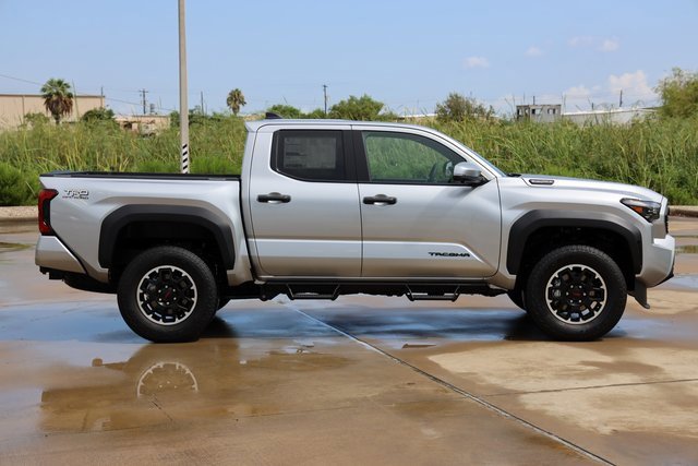 2025 Toyota Tacoma TRD Off-Road 4x4 Double Cab photo 3