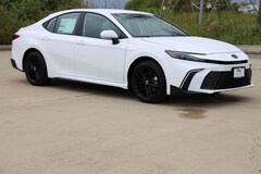 New 2026 Toyota Camry SE SE near League City, TX