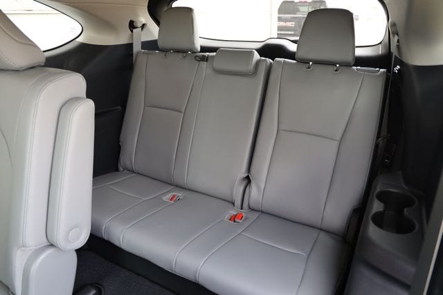 2026 Toyota Highlander Limited - Photo 14
