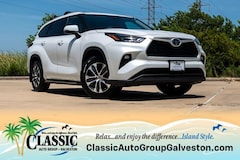 Used 2023 Toyota Highlander XLE Sport Utility near League City, TX