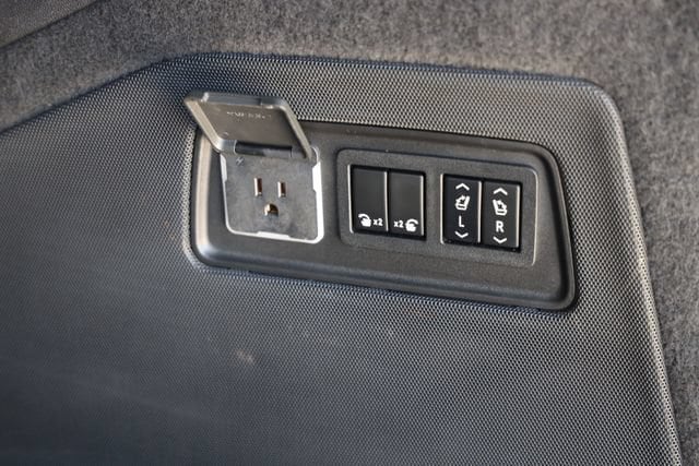 2021 Cadillac Escalade Premium Luxury - Photo 12