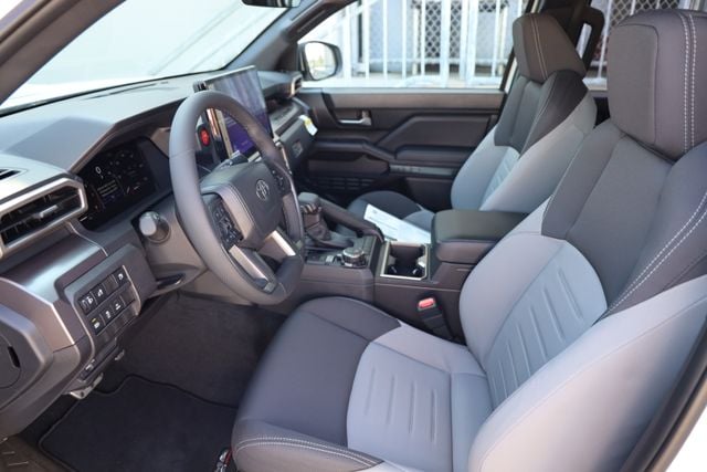 2026 Toyota Tacoma TRD Sport - Photo 12