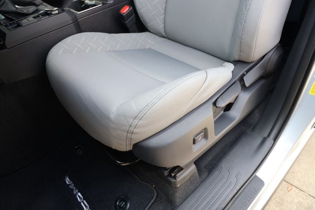 2026 Toyota Tacoma SR5 - Photo 14
